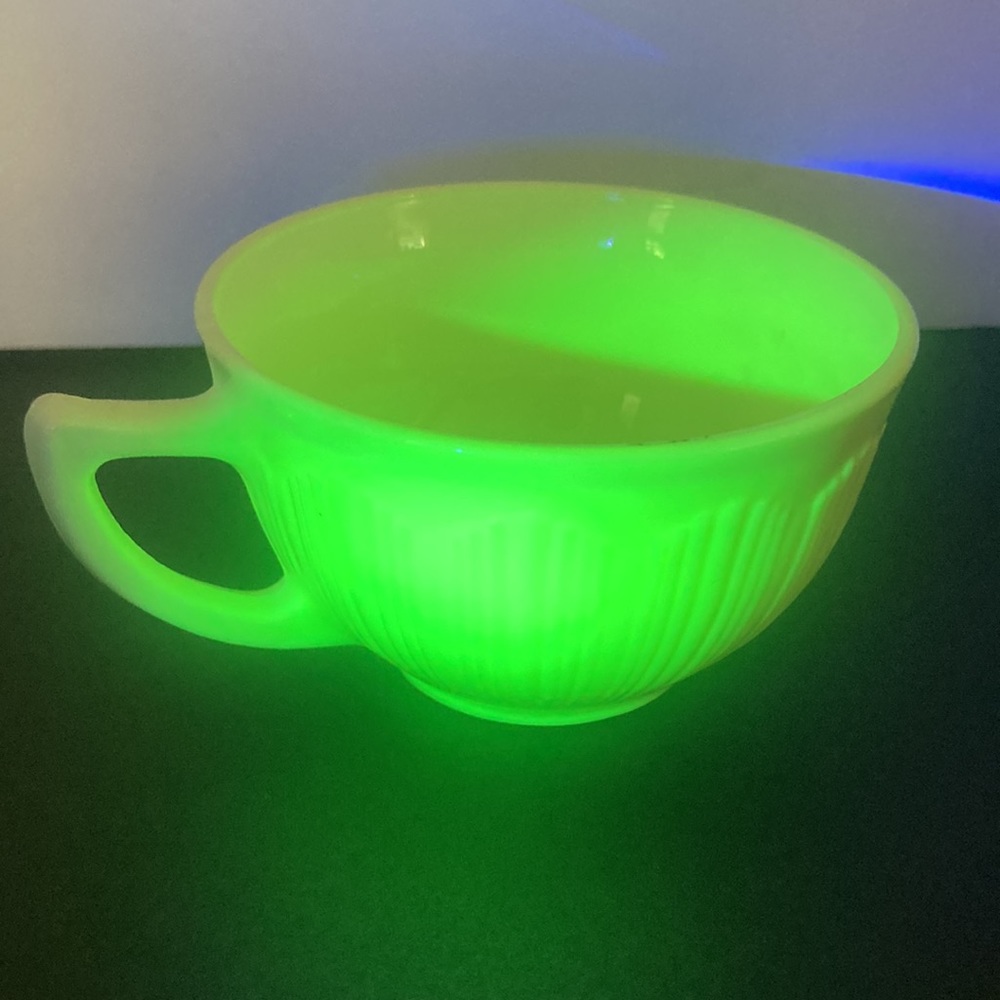 Vtg uranium milk glass teacups set of two